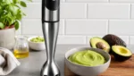 Sanftes Puerieren mit dem Stabmixer von empfindlichen Zutaten wie Avocados